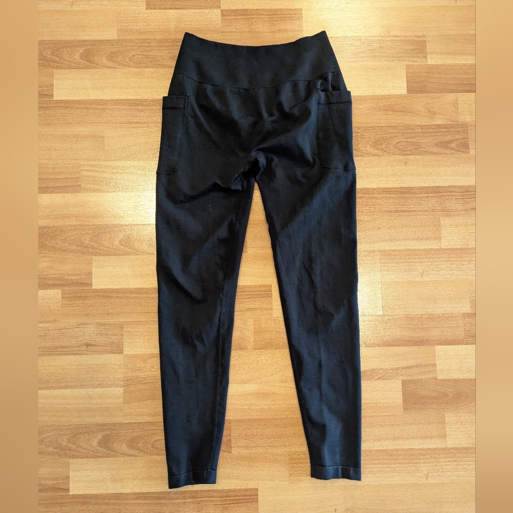 Black Butt Enhancing High-Waisted Skinny Leggings / Workout Pants Size L
